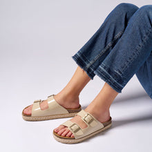 Carica l'immagine nel visualizzatore di Gallery, Beige platforms ANA made with eco-leather