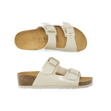 Carica l'immagine nel visualizzatore di Gallery, Beige platforms CARLA made with eco-leather