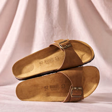 Charger l'image dans la galerie, Cognac Brown single-strap AGATA made with eco-leather