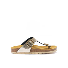 Carica l'immagine nel visualizzatore di Gallery, Champagne thong BLANCA BIG BUCKLE made with eco-leather