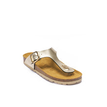 Carica l'immagine nel visualizzatore di Gallery, Champagne thong BLANCA BIG BUCKLE made with eco-leather