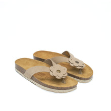 Carica l'immagine nel visualizzatore di Gallery, Taupe thong LENE made with suede leather