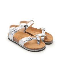 Carica l'immagine nel visualizzatore di Gallery, Silver thong ELISA made with eco-leather