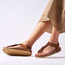 Charger l'image dans la galerie, Chestnuts sandals AIDA made with suede leather