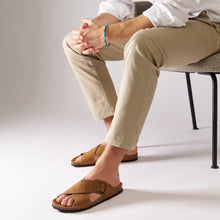 Carica l'immagine nel visualizzatore di Gallery, Cognac Brown crossover straps RAMON made with eco-leather