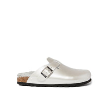 Carica l'immagine nel visualizzatore di Gallery, Silver sabot clogs NOE made with eco-leather