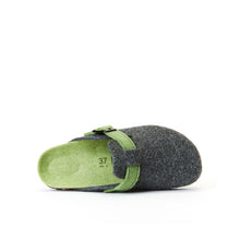 Carica l'immagine nel visualizzatore di Gallery, Grey sabot clogs NOE made with felt