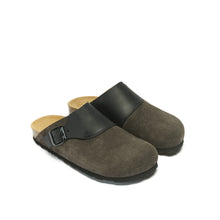 Carica l'immagine nel visualizzatore di Gallery, Grey sabot clogs DIA made with suede leather