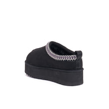 Load image into Gallery viewer, Black winter boots RIA made with microfibre