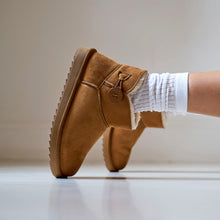 Charger l'image dans la galerie, Chestnuts winter boots IRIS made with microfibre