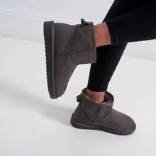 Charger l'image dans la galerie, Grey winter boots MARINA made with microfibre