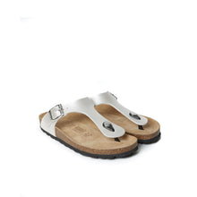 Load image into Gallery viewer, White thong sandals BLANCA made with eco-leather
