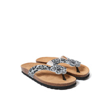 Load image into Gallery viewer, Black thong sandals LENE made with eco-leather
