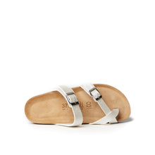 Load image into Gallery viewer, White thong sandals DARIA made with eco-leather
