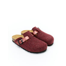 Load image into Gallery viewer, Bordeaux sabot clogs NOE made with felt
