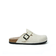 Load image into Gallery viewer, Cream sabot clogs NOE made with felt
