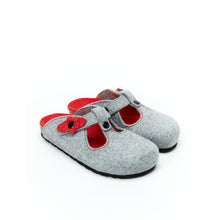Load image into Gallery viewer, Grey sabot clogs FLOR made with felt
